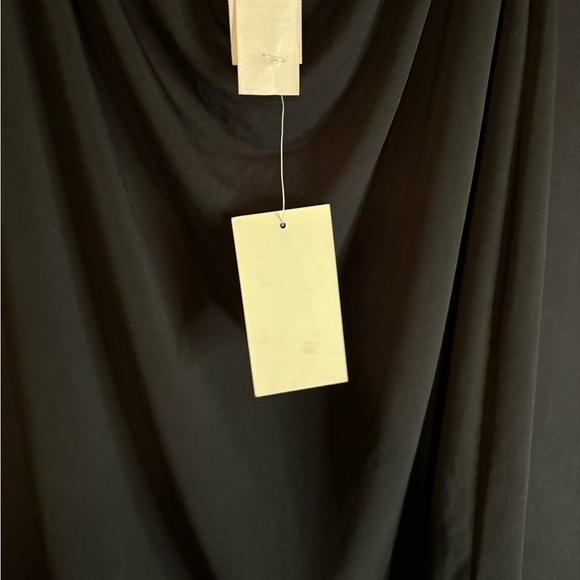 LBD - Picture 5 of 5